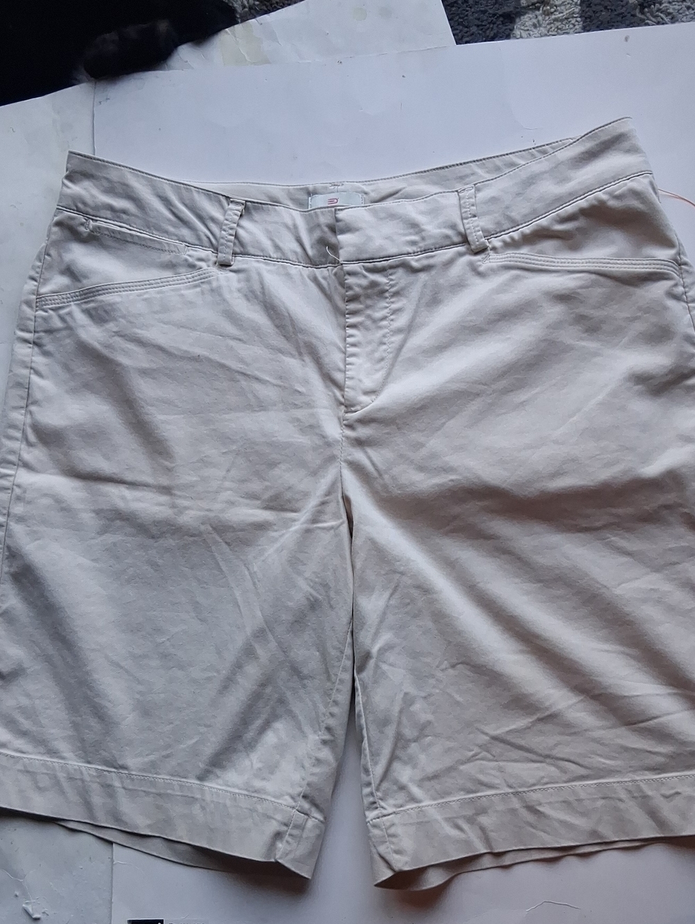 Dockers Cream-Colored Women's GOLF Shorts